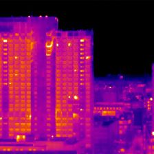 Thermographische Aufnahmen eines Hochhauses